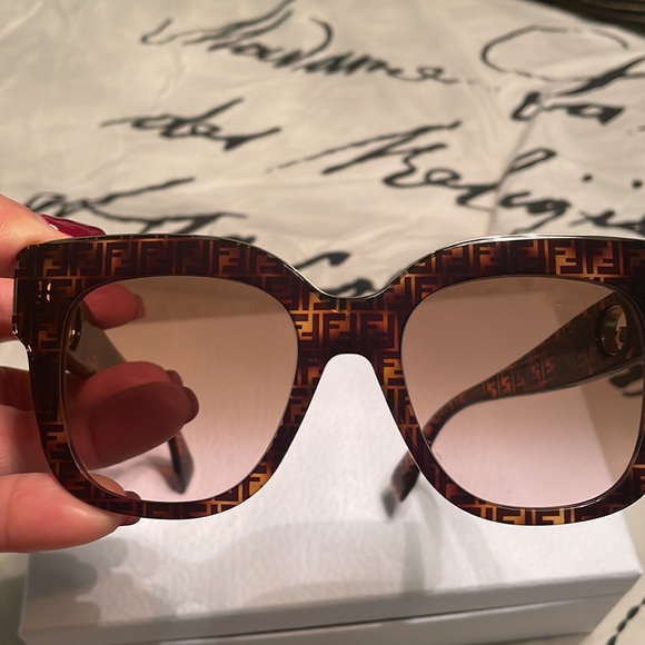 FENDI sunglasses. 🚫SOLD🚫 - Picture 5 of 9